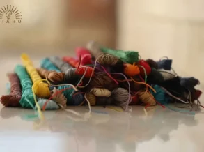 نخ موم زده چیست؟