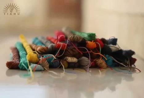 نخ موم زده چیست؟